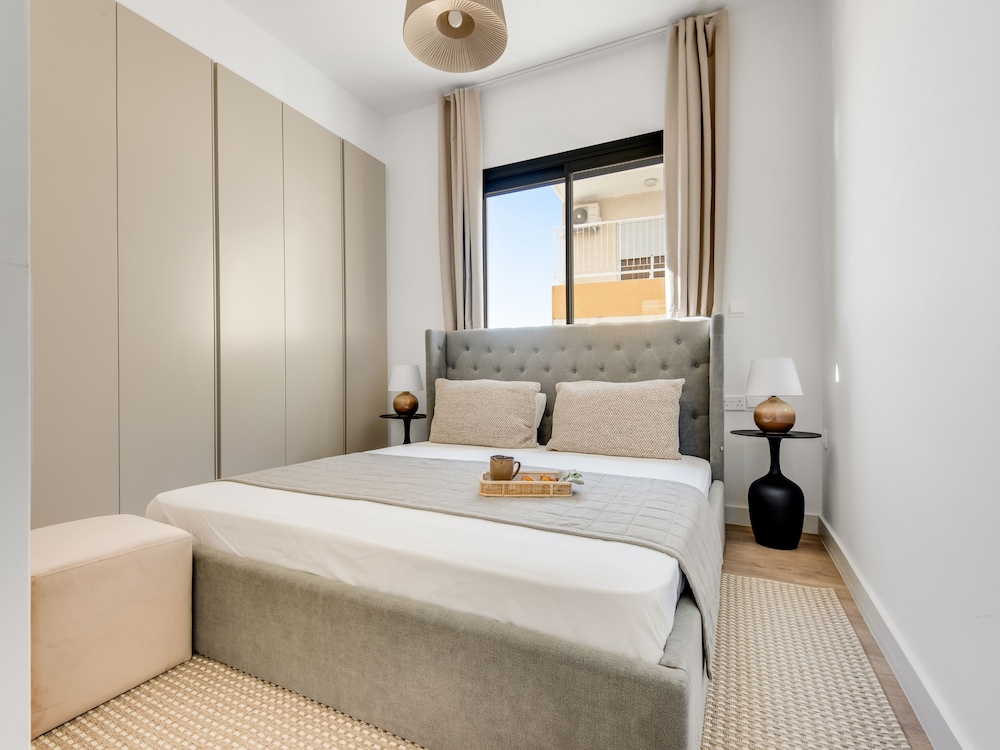 Sanders Crystal 1 - Delightful 2-bdr Apt With Shared Pool view 4