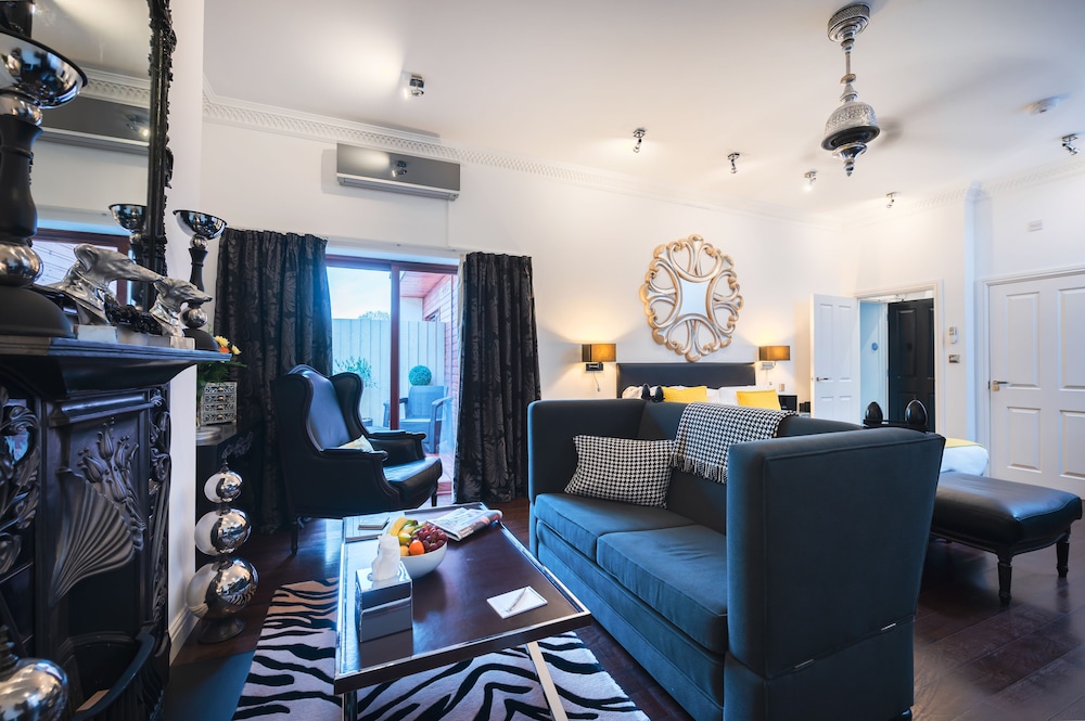 Strozzi Palace Suites by Mansley