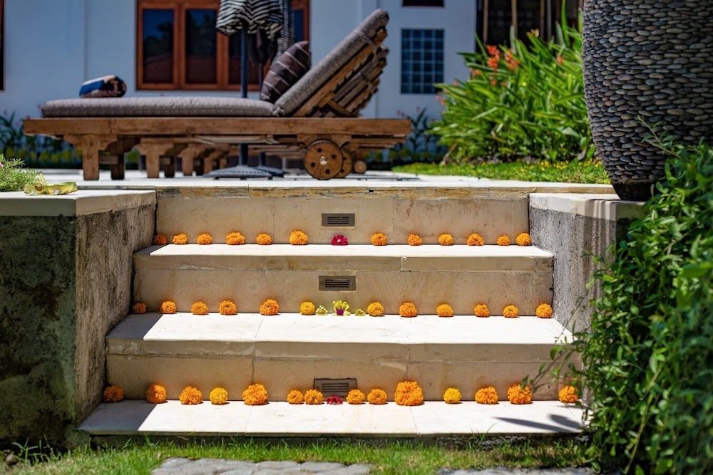 Lebah Villas