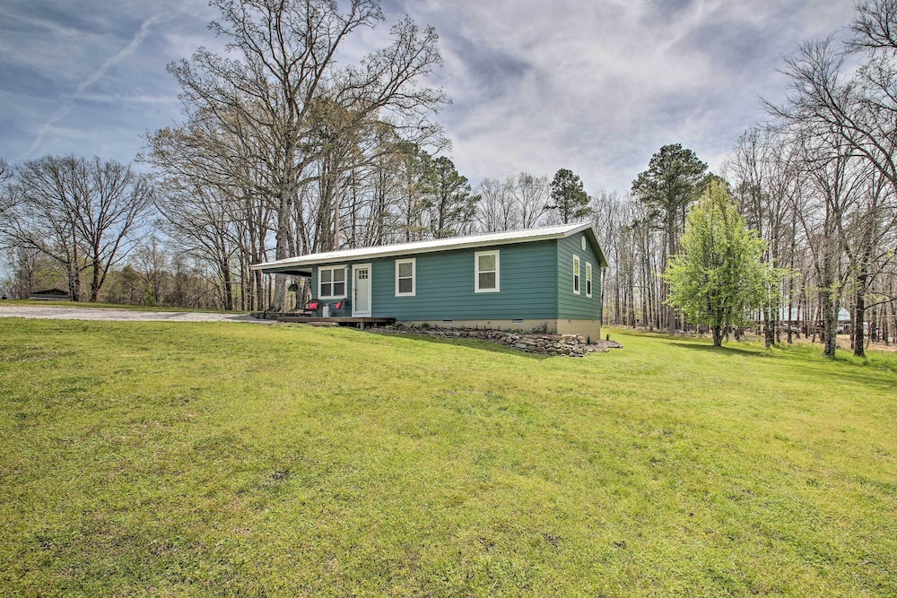 Cozy Hideaway Near Lake Ouachita & Hot Springs! view 4