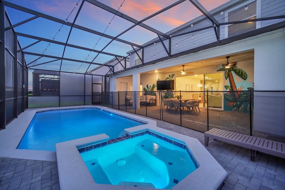 Luxury Stay: Pool, Games, Themed Rooms
