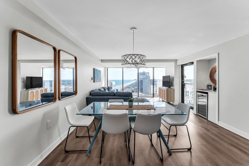 Oceanfront Gem Pool, Balcony, Modern Touch 3 Bedroom Condo