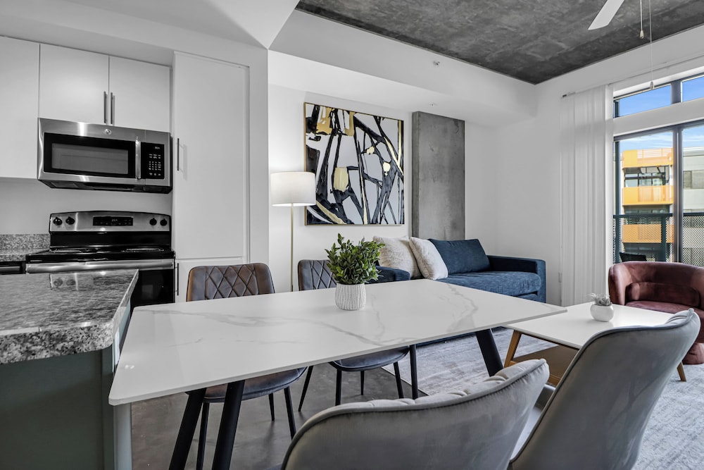 Phoenix Urban Luxury Escape