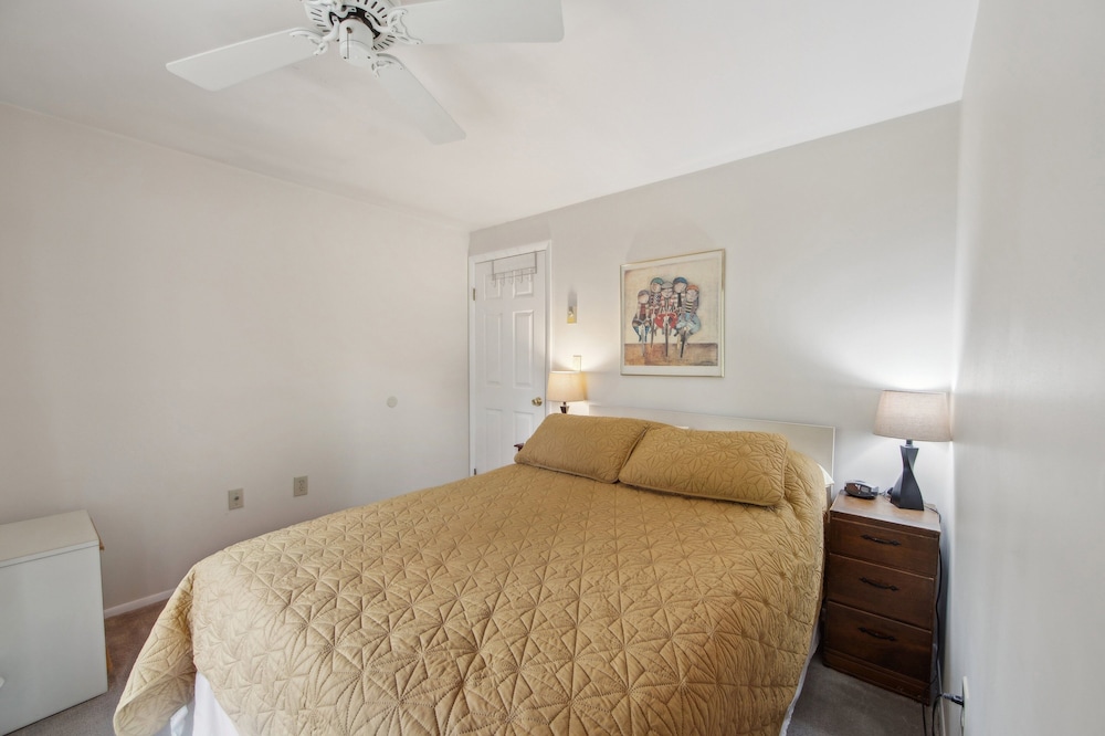 Chatiemac 42F - Quiet & Cozy 3-Bedroom Retreat 3 Townhouse by The Summit at Gore Mountain