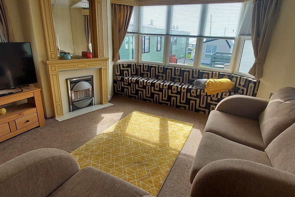 Delighful, Cosy Caravan With Sea View in Monreith view 3