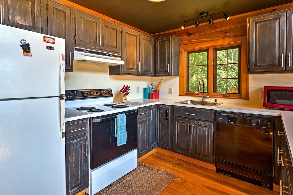 Catskill Mountain Cabin Rental Near Skiing view 4