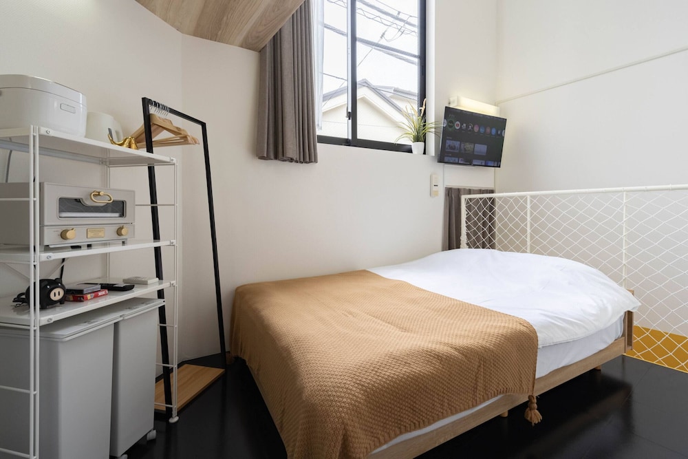 House Hotel nakano TNA