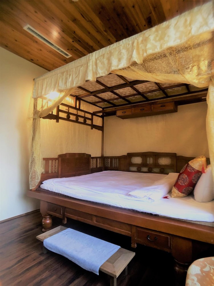 Village B&B