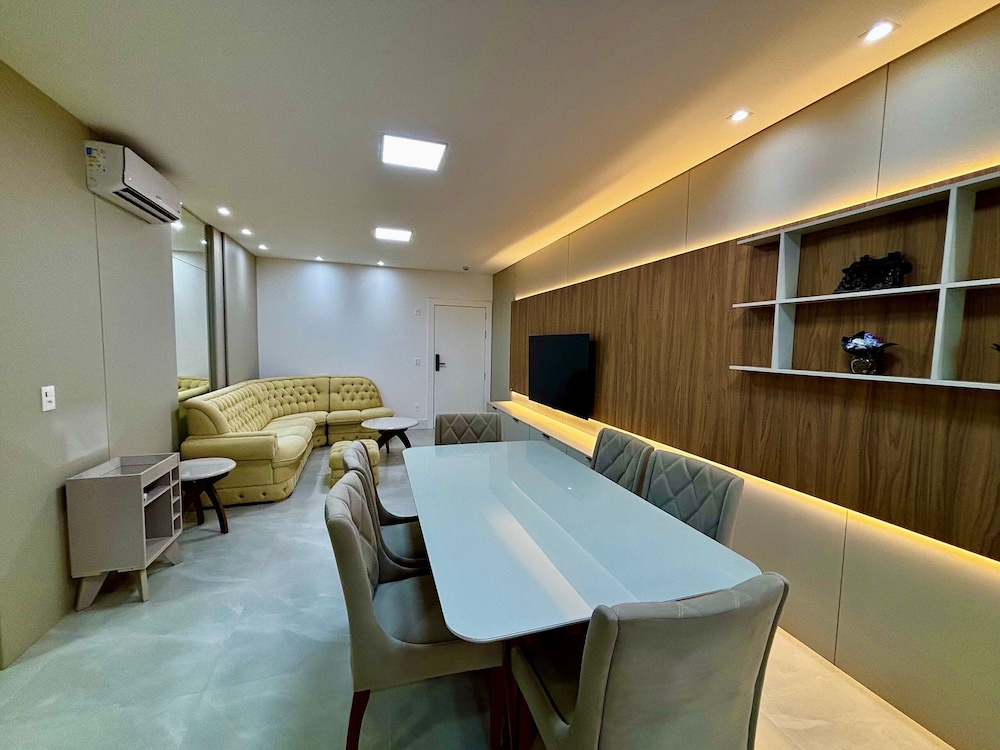 Apt With 3 Suites, Barbecue and sea View Den1301
