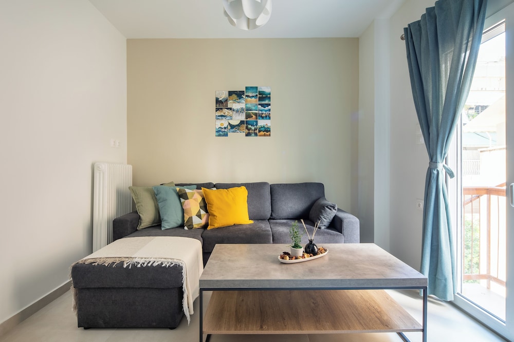 Theai 1-Bedroom Apartment in Athens