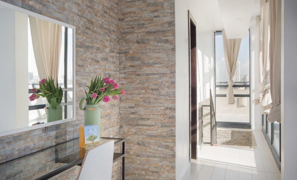 Shenkin Vilmar Apartments