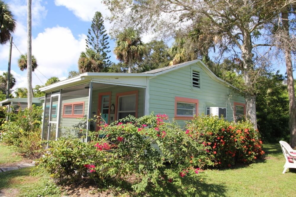 Indian River Lagoon Waterfront Cottages