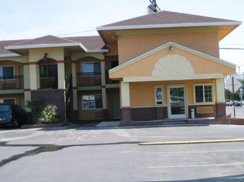 America's Deluxe Inn, photo 32