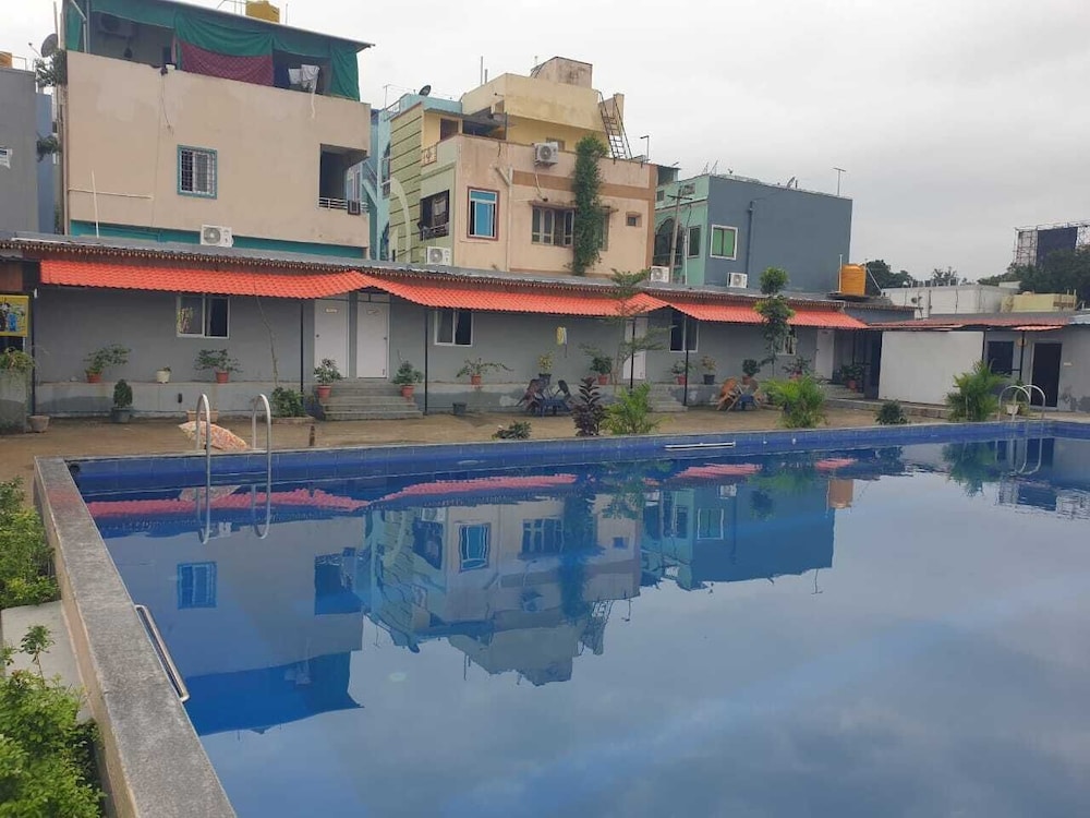 HIMALAYA POOL & RESORT