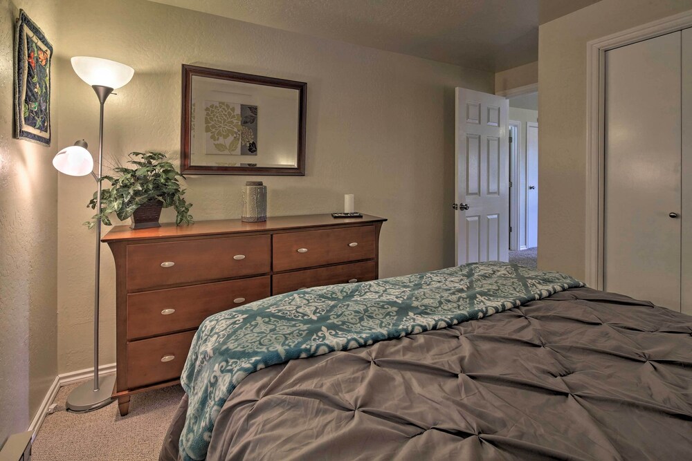 Juneau Vacations - Cozy Retreat w/ Fire Pit - Near Mendenhall Glacier - Property Image 2