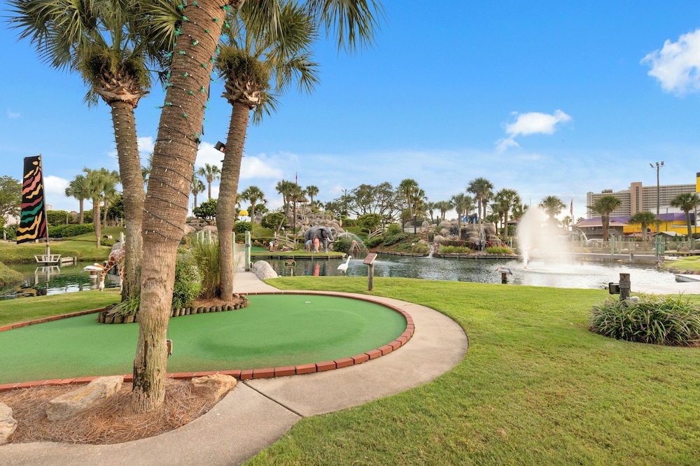 Sago by the Sea: 2-bed, 2.5-bath Retreat Steps From the Beach, Sleeps 7!