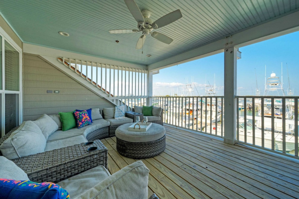 Blue Marlin at Trout Street Balcony w/ Marina Views Walk to Port A Nightlife