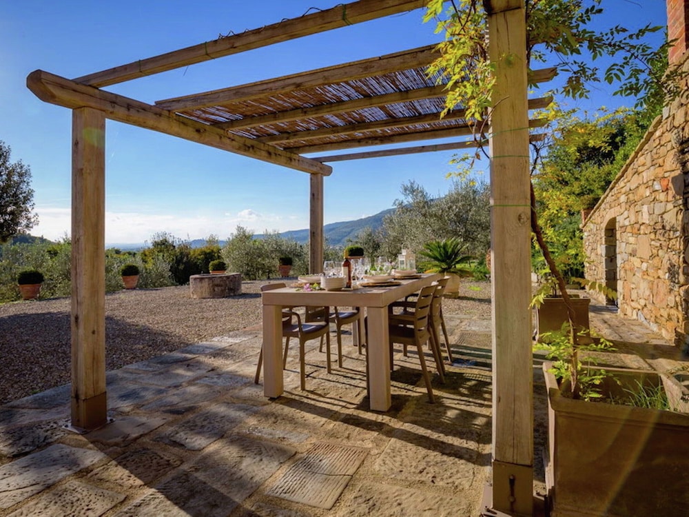 Holiday Home in Castiglion Fiorentino w/ Pool photo 4
