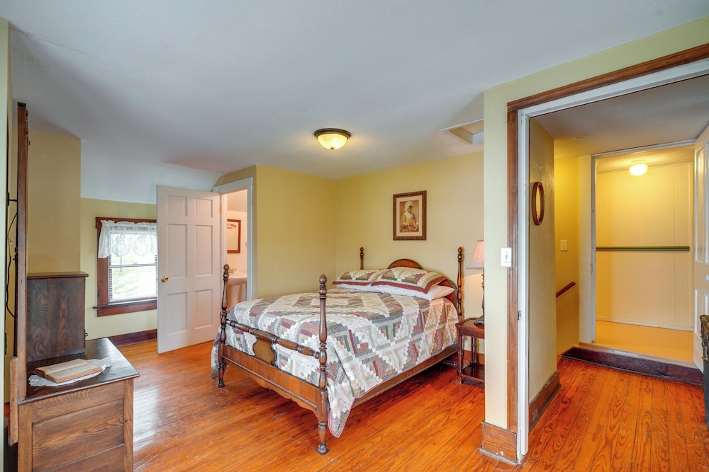 Spacious Owensville Getaway w/ Winery On-site! view 3