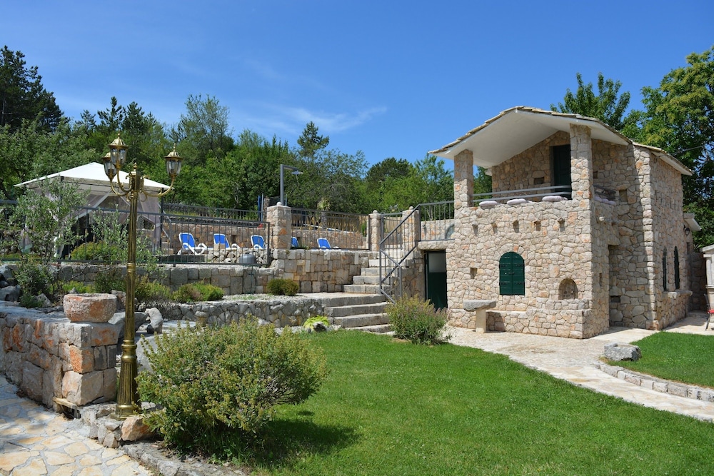 Photo 26