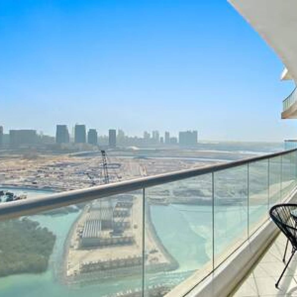 Silkhaus Modern Pad With Pool Gym Near Reem Park