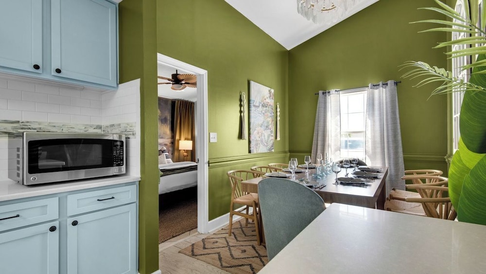PCB Stay w/ Heated Pool, Hot Tub, Bars, Game Room & Quick Walk to Beach The Jade Oasis by Avantstay