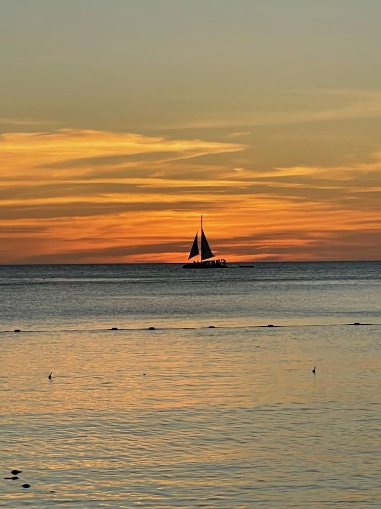 Le Vent Eagle Beach 2BR 2 5BA - Amazing Amenities