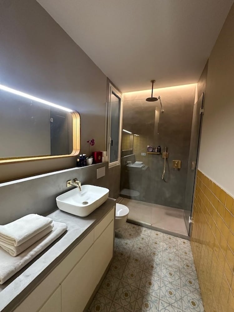 Nerezine Cozy Apartment With Sea View