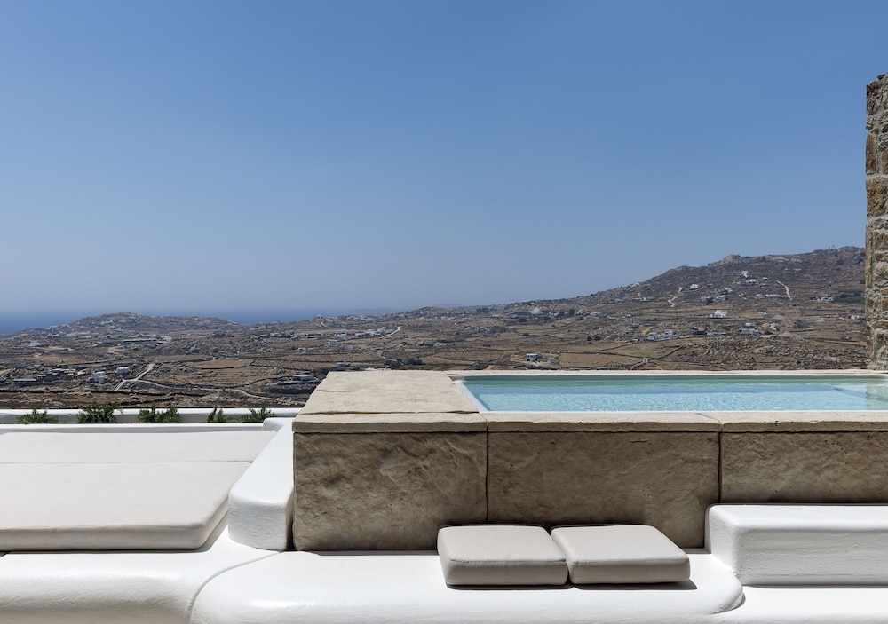 WhiteArt Suites