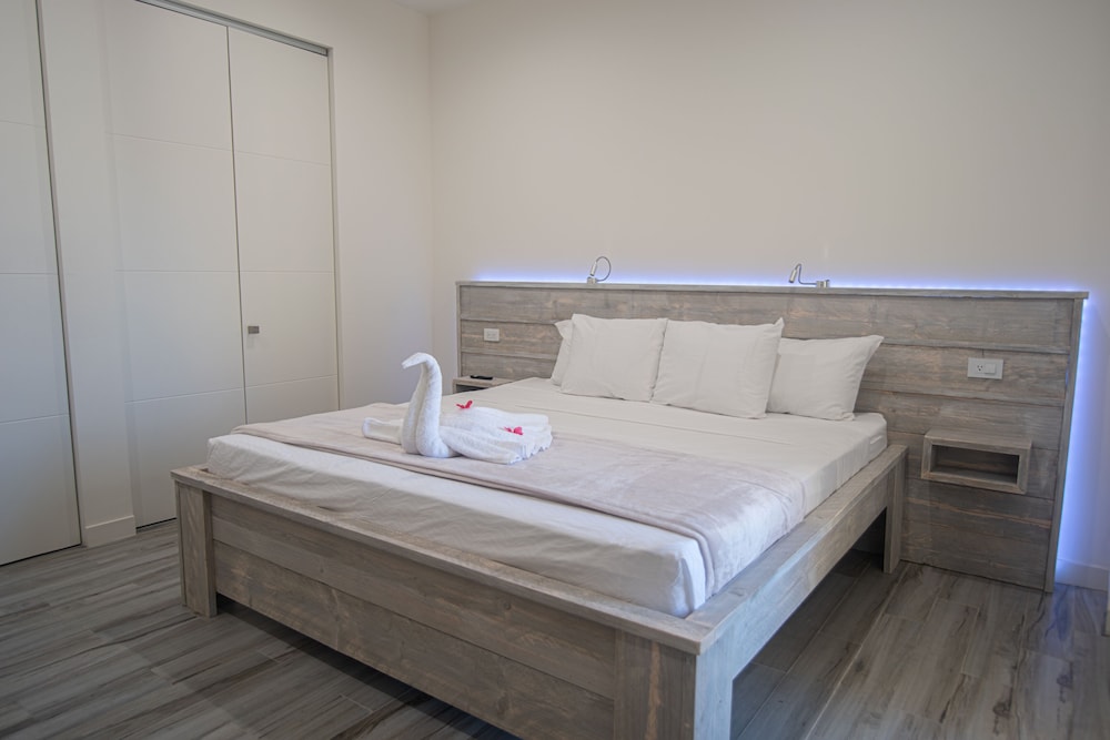 The Cove - Condo Hotel - Perfect Location