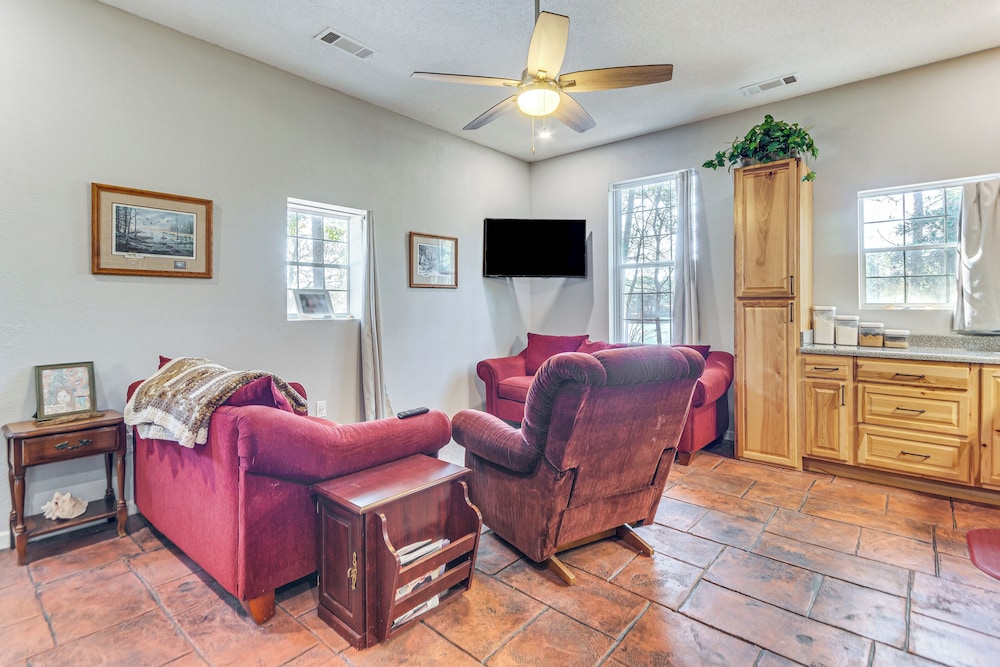 Fishing Dock: Waterfront Pensacola Retreat