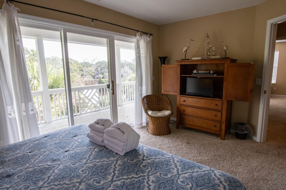 124 Sea Otter view 5