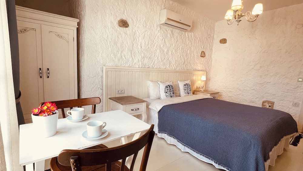 Mina Otel by Adda Alaçatı