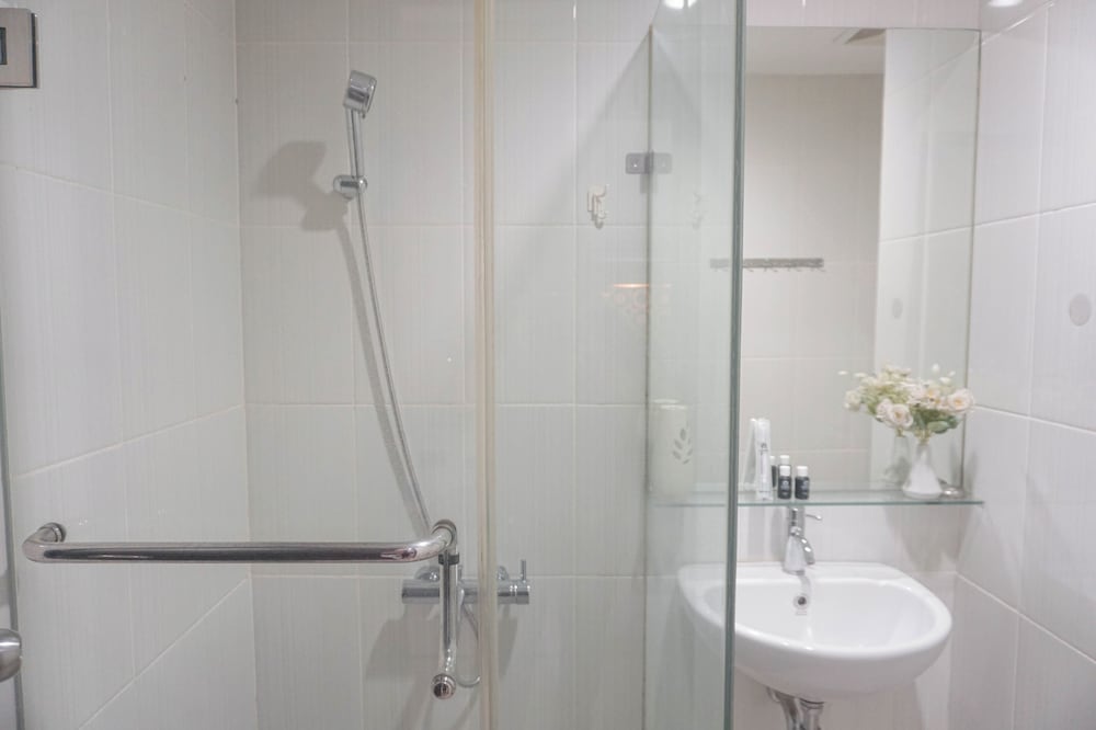 Minimalist And Relaxing Studio Room At Tamansari Semanggi Apartment