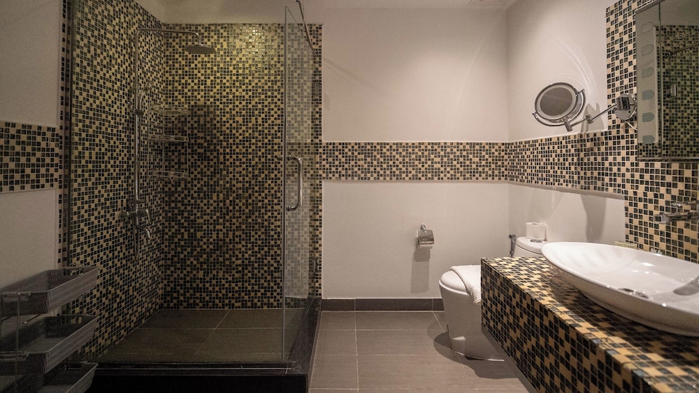 Phaedrus Living JBR Jewel Sadaf Tower