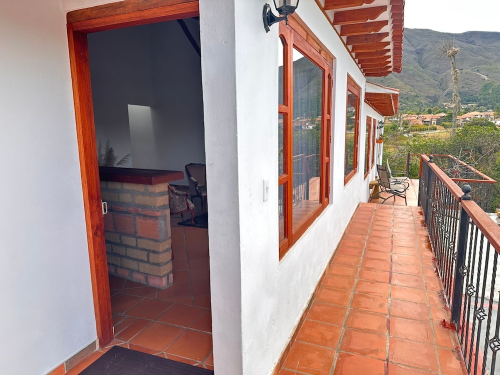 leyvaYork Apartasuites
