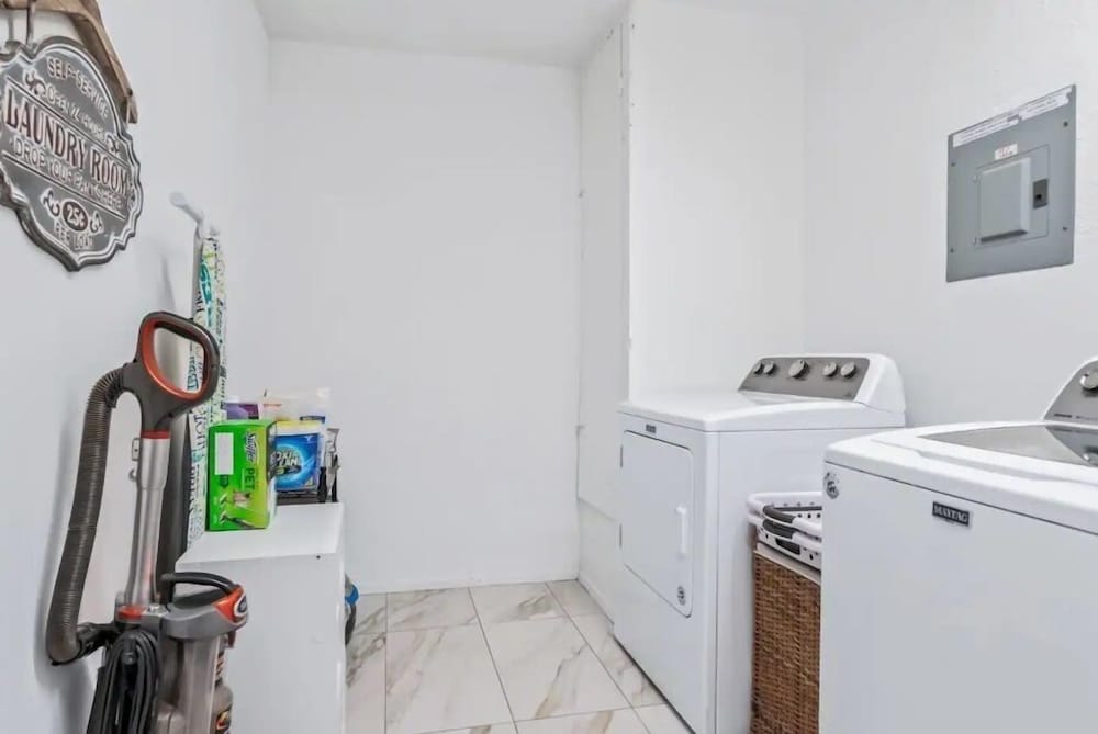 Miscellaneous Market Vacations - SoCo Oasis Retreat Relax in Comfort - Property Image 5