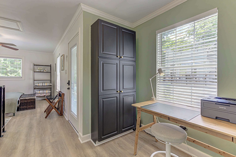 Garden Home Walkable to East Austin Eateries - Image 2