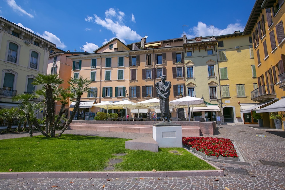 Residenza Faust-historical Center Sal view 3