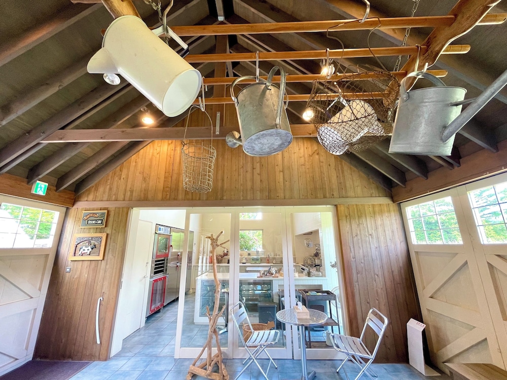 GARDEN SHED