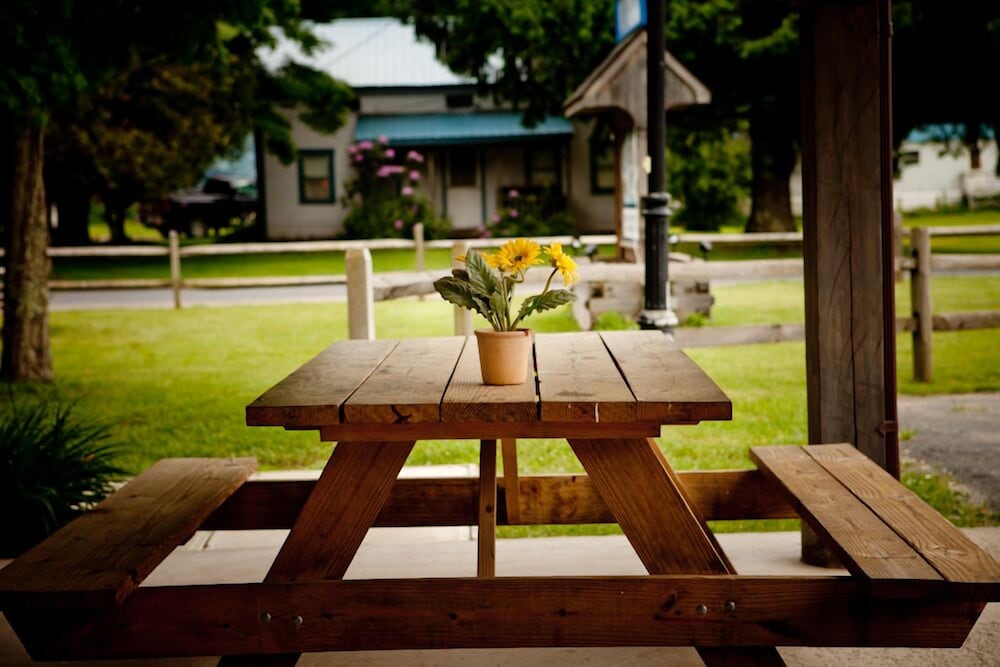 Blue Hill Lodge
