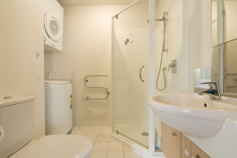 2 Bedroom Apartment in Central Location photo 2