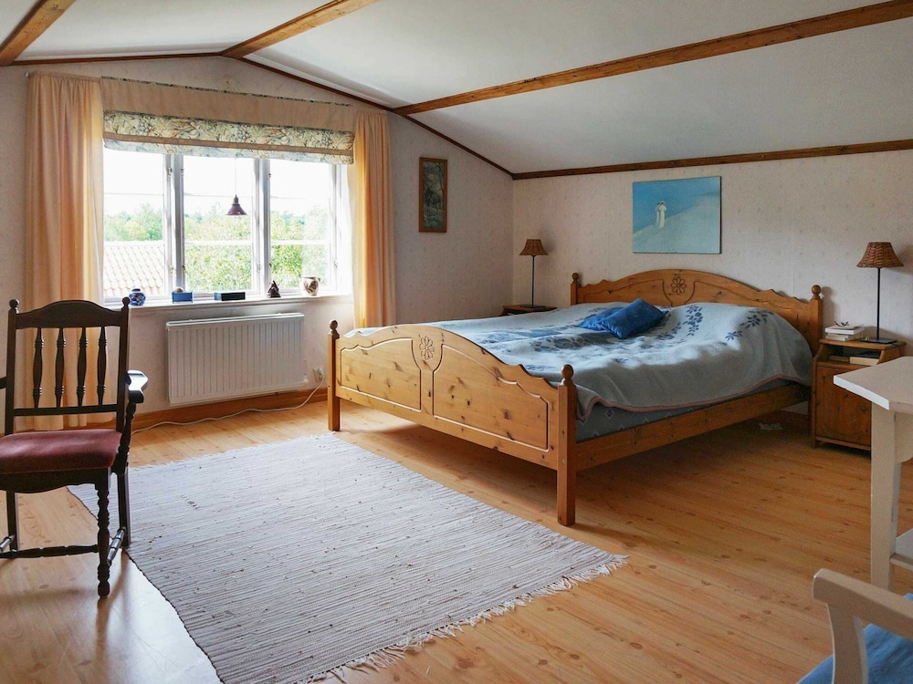 6 Person Holiday Home in Blomstermala view 3