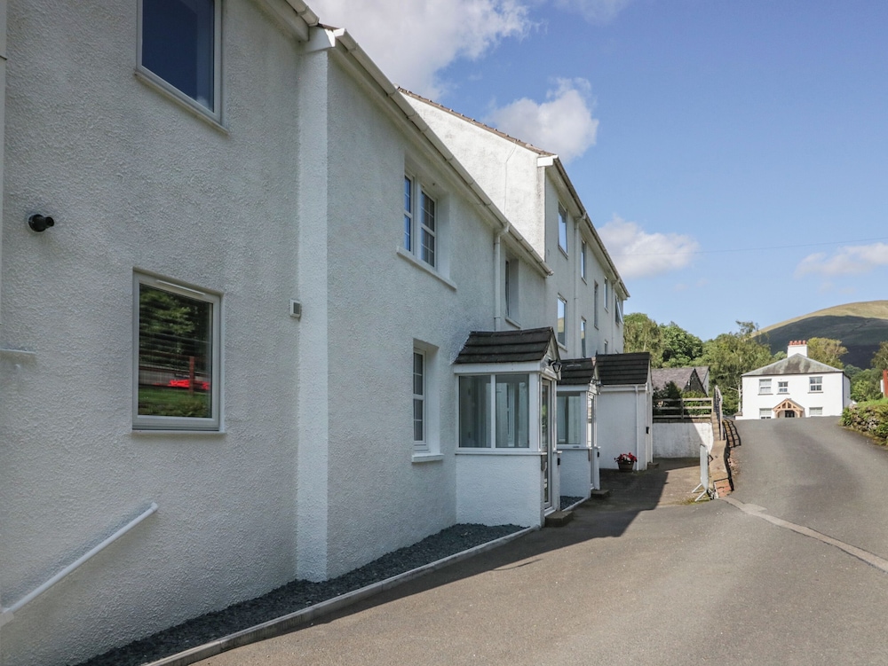 Garden Cottage No 1