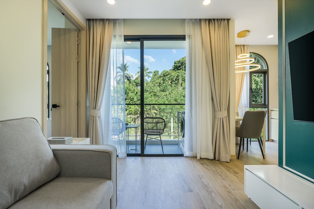 Palmetto Park Residence