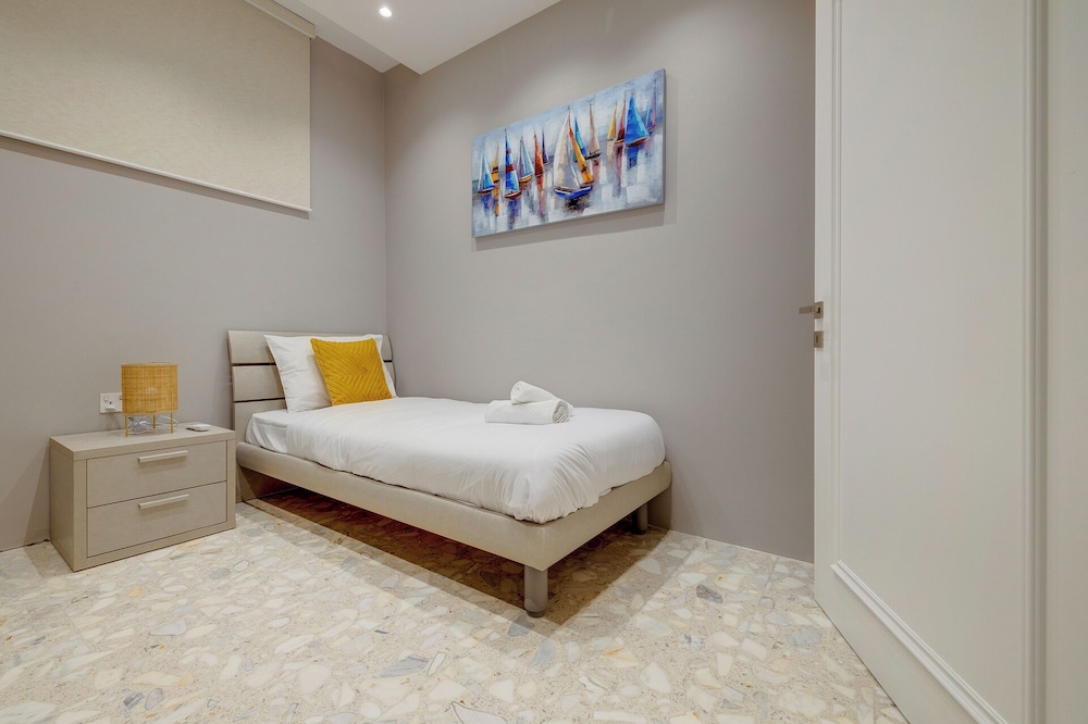 Premier Seafront Living: Ultra-luxury in Sliema