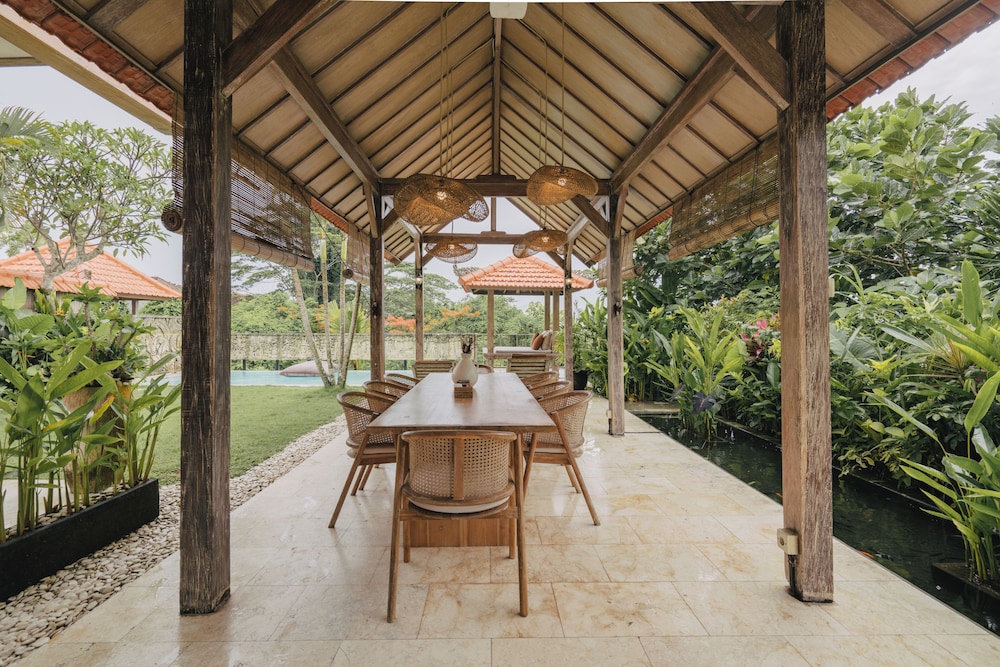 Tropical Villa Indah