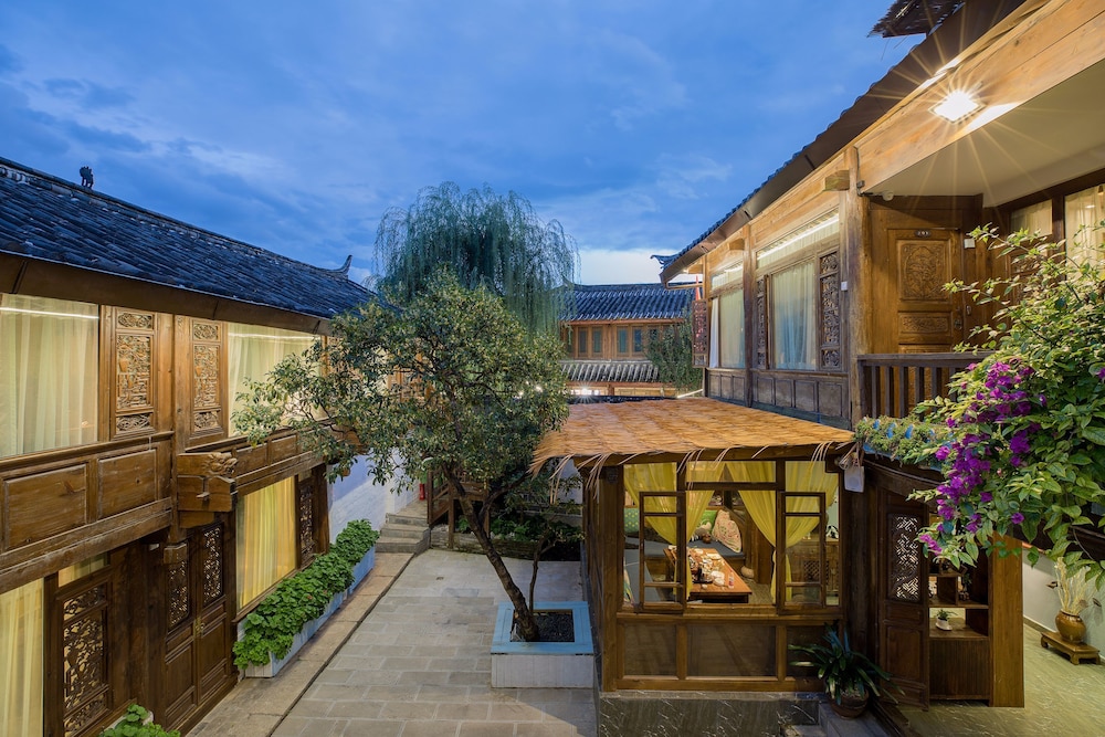 Man Yue Inn
