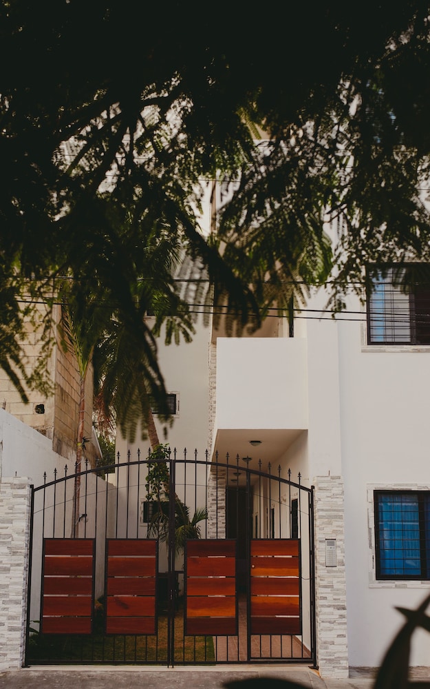 Ca' del Sol Condo Hotel