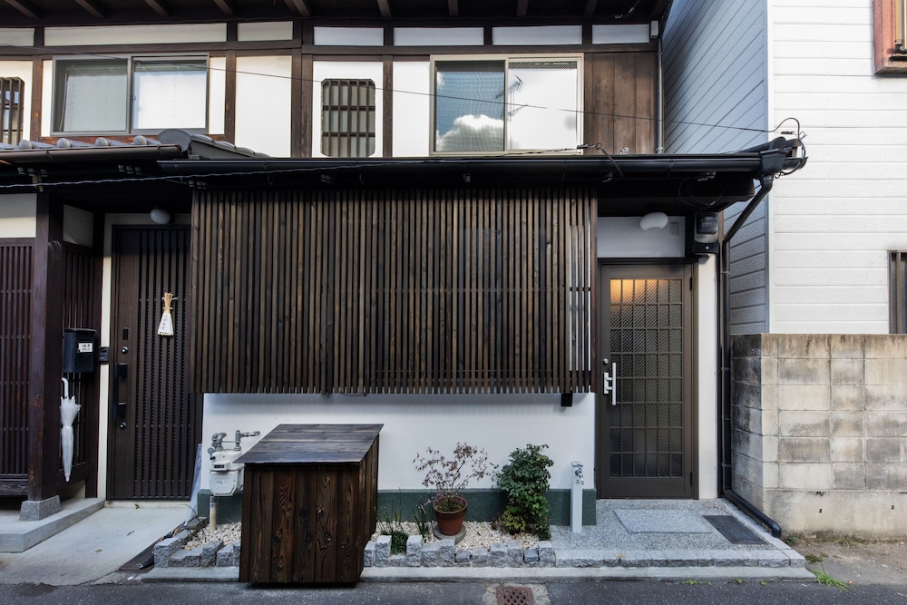 Shiki Homes MEIGETSU